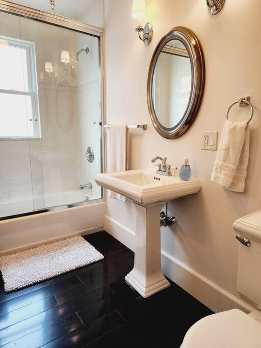 Charming And Comfortable! Medford Exterior foto